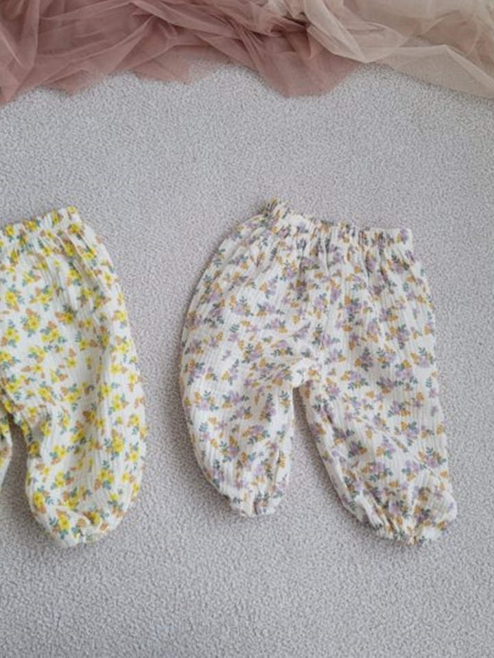 Wild Flower Gojaengi Pants