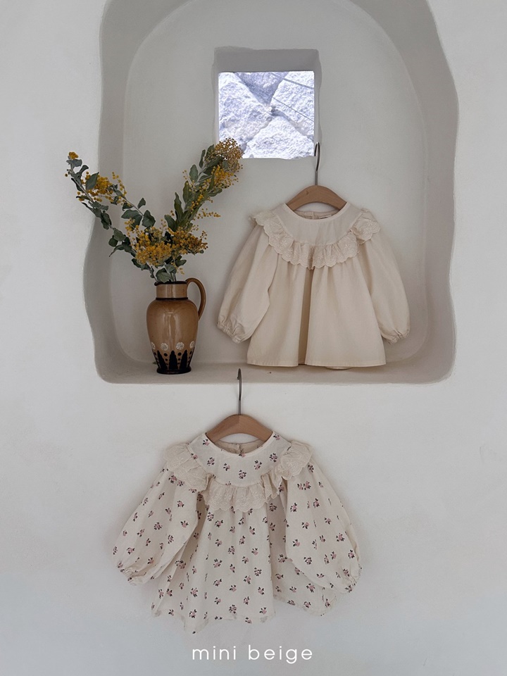 24 Shirring Blouse