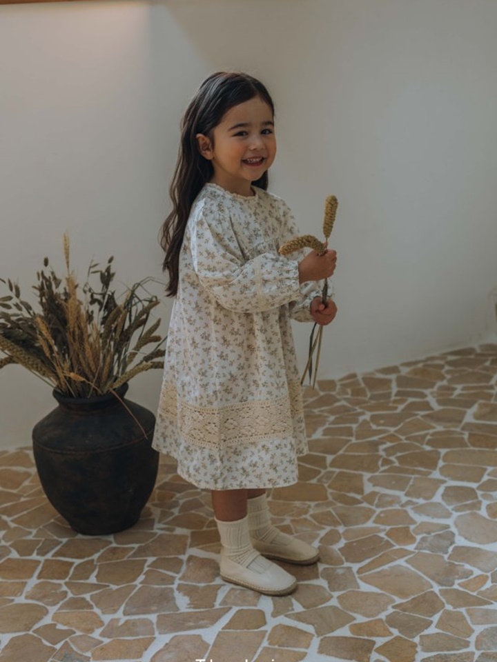 24Flower Lace One-Piece