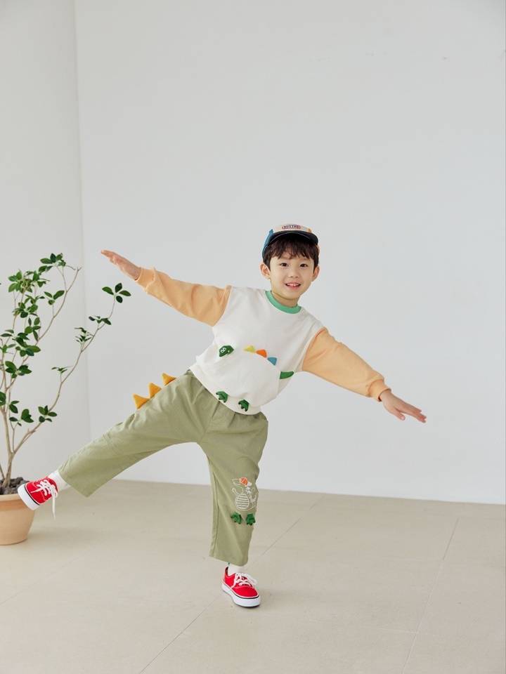 Span Dinosaur Baggy Pants