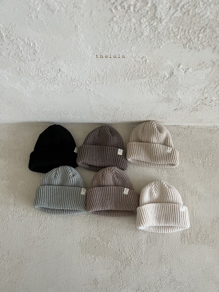 O Color Beanie