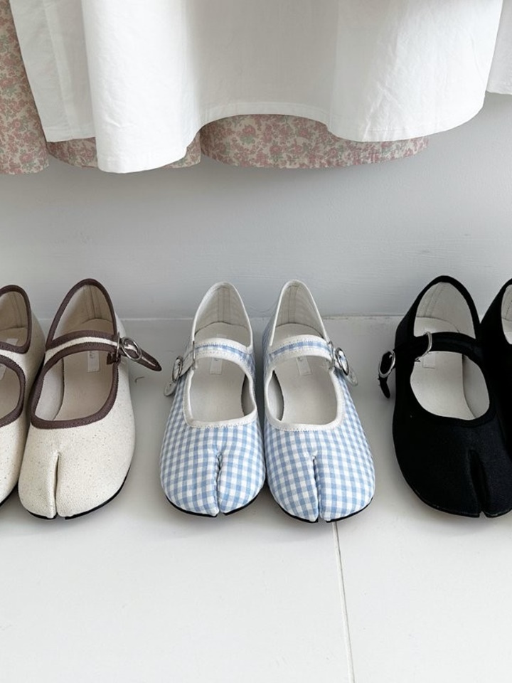 A033  Hinoki  Flats & Ballerinas