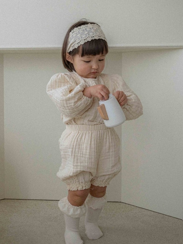 Chou Cream Yoru Top Bottom Set