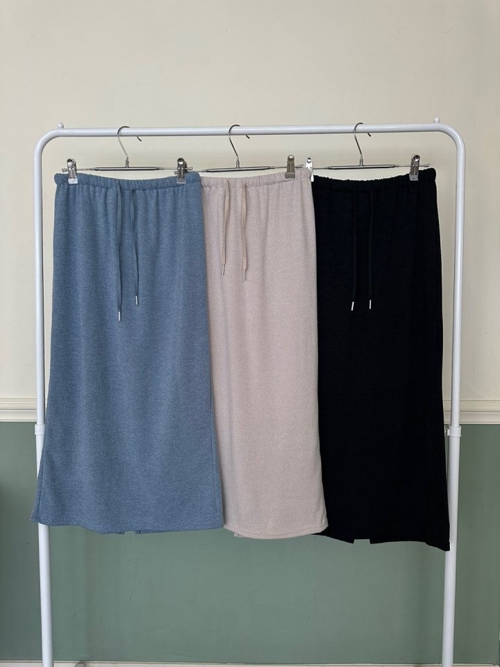 Knit Long Slit Skirt