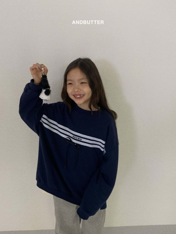 Round Sweatshirt