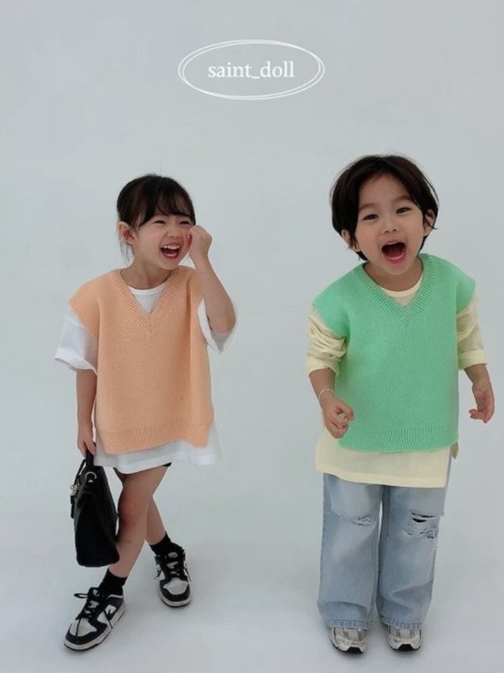 Side Slit Vest With Mom