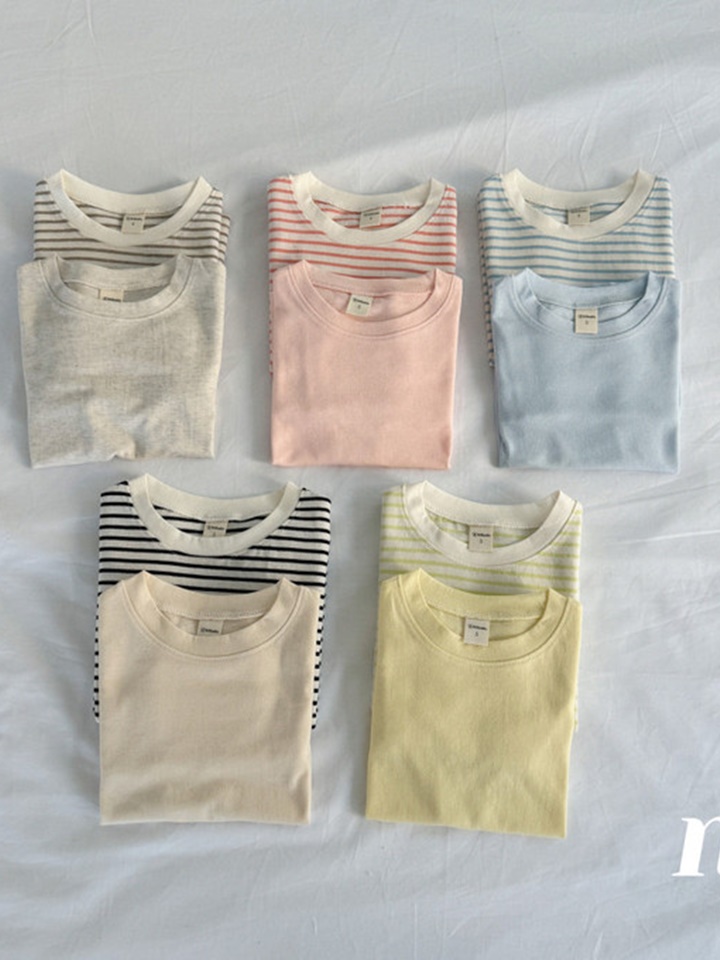 One Plus One Spring Slit Tee