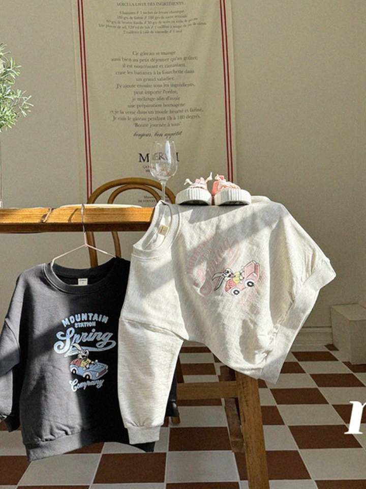 Letter Ro Bunny Sweatshirt