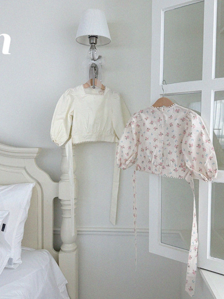 Loen Back Ribbon Blouse