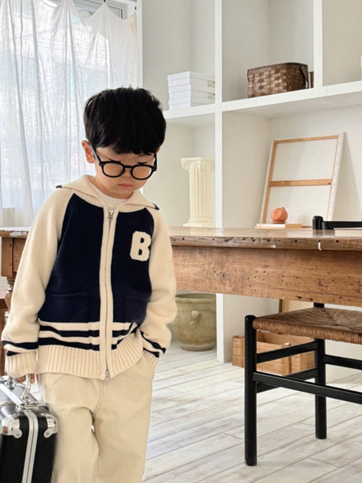 B Collar Knit Zip Up