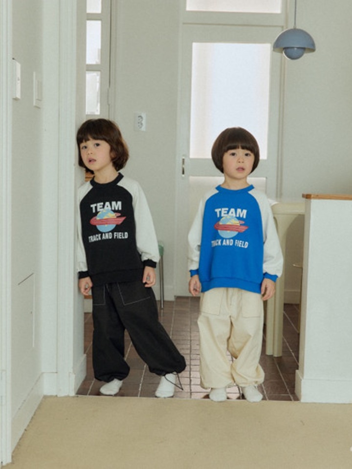 Tim Raglan Sweatshirt