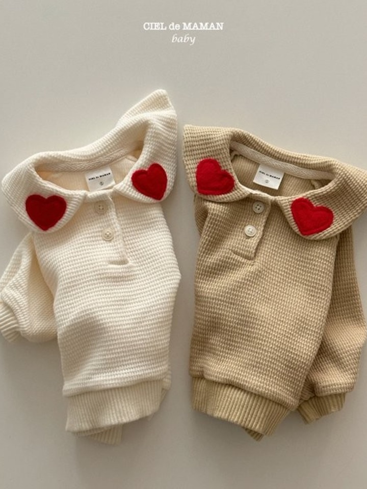 Heart Collar Sweatshirt