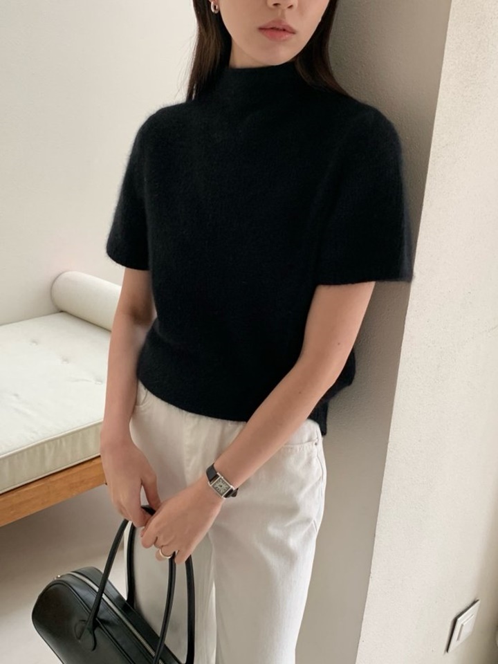 Turtle Neck Half Sleeve Raccoon Knit Tee