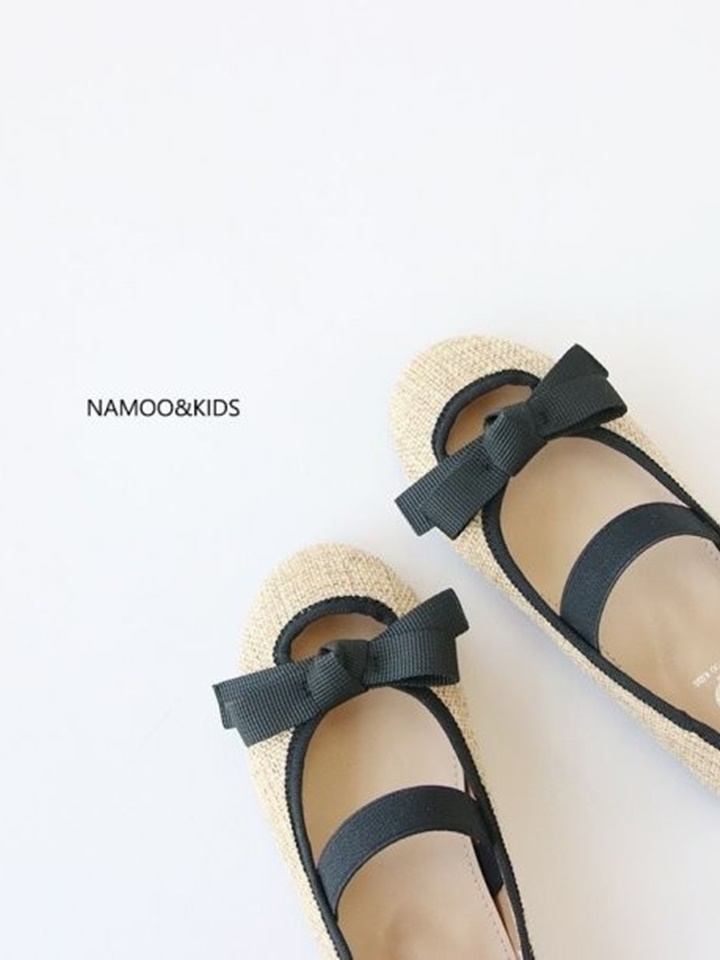 Yes linen Mary Janes