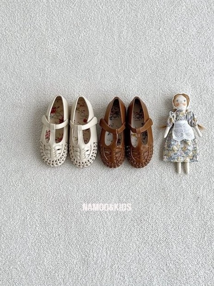 Arin Mary Janes