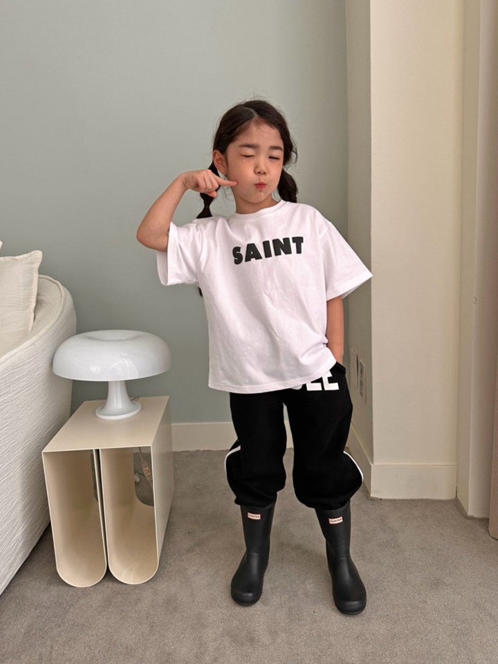Saint Tee