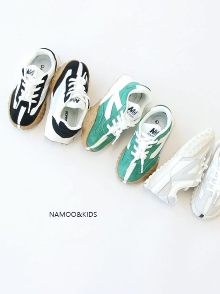 725 Sneakers
