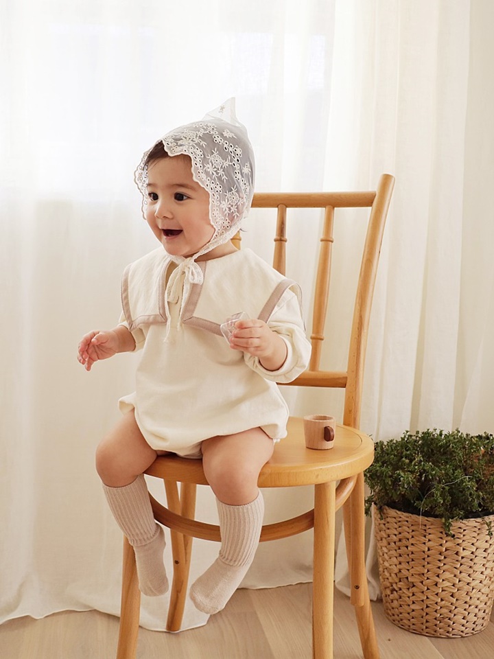 Bebe B Classic Collar Body Suit