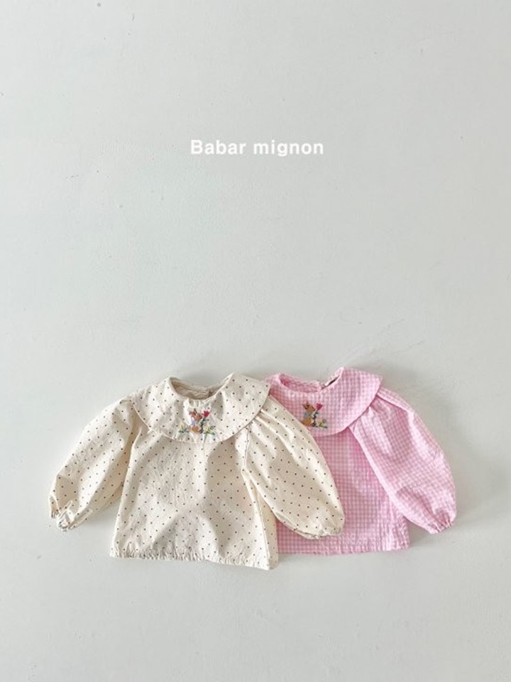 Rabbit Embroidery Blouse