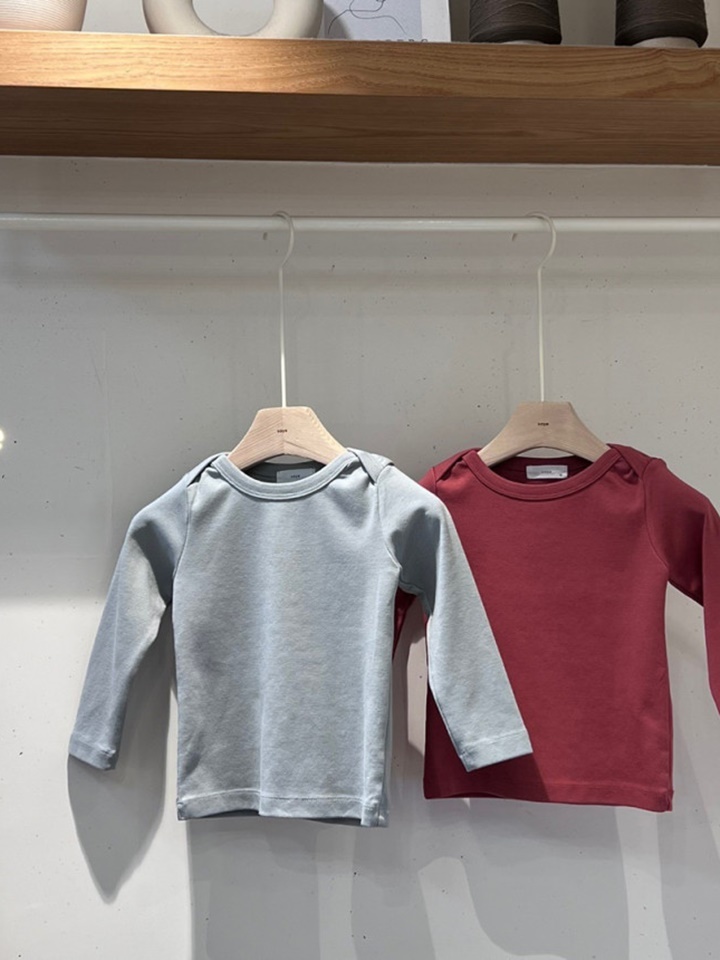 Solid ST Neck Tee