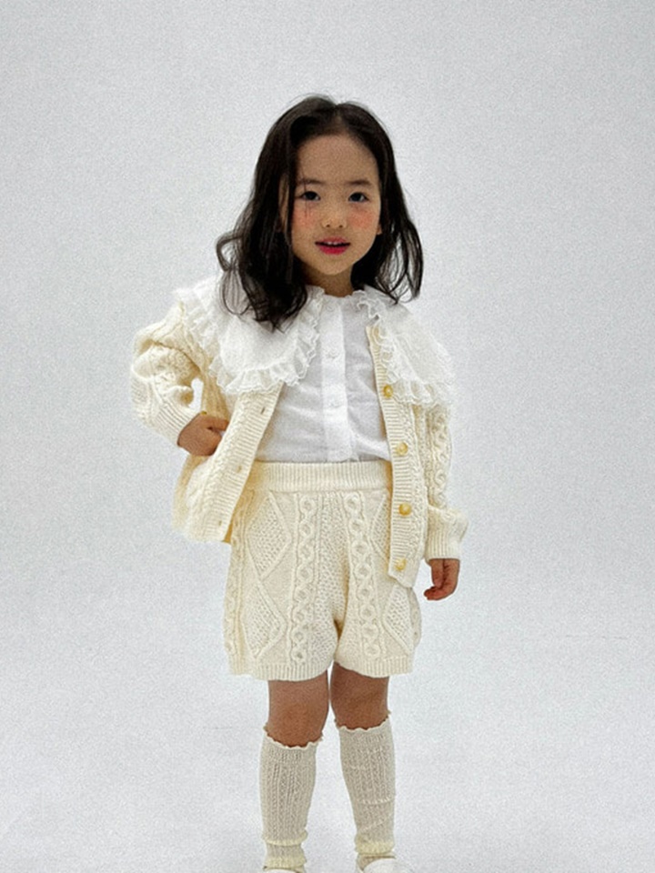 Cable Dia Cardigan