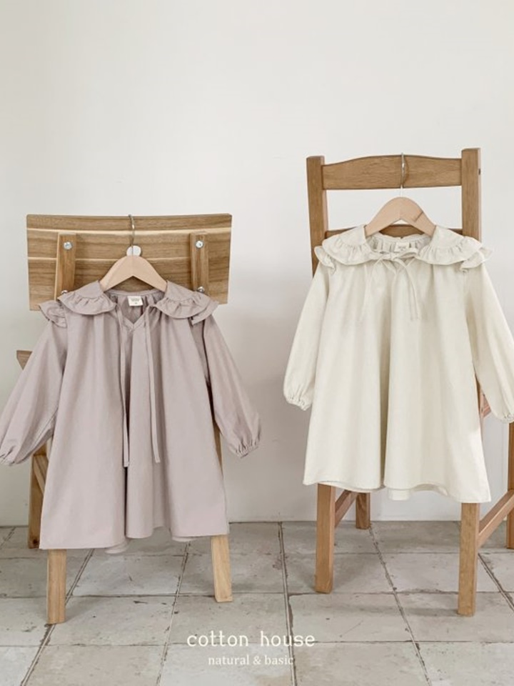 Wing Frill One-Piece