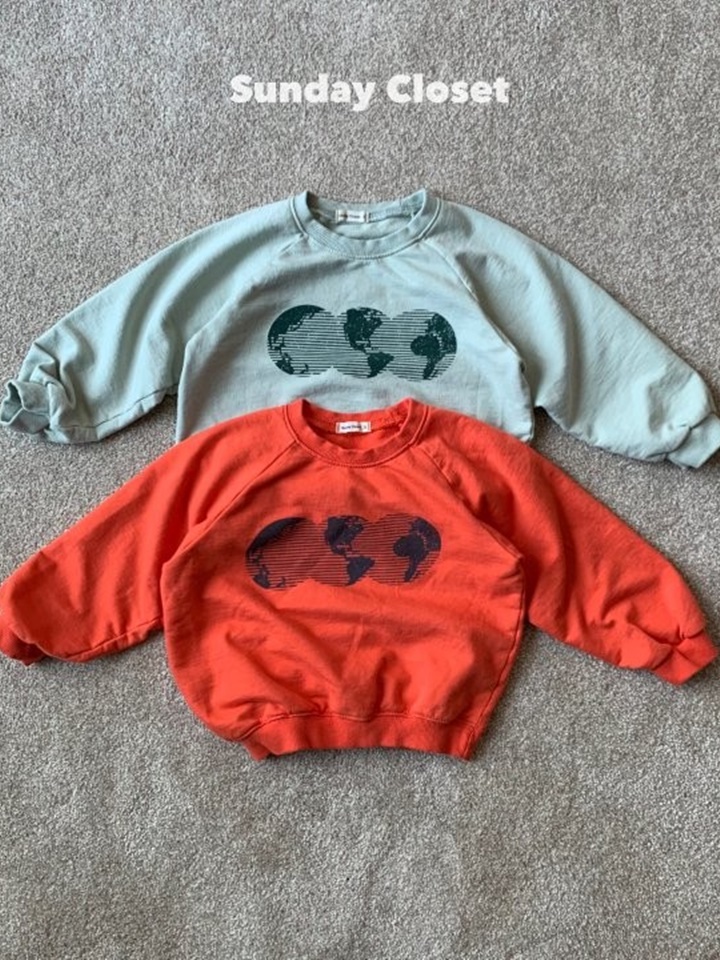 Globe Sweatshirt
