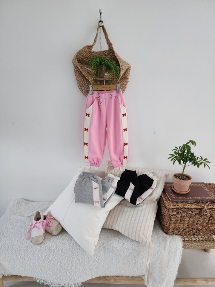 Color Ribbon Jogger Pants