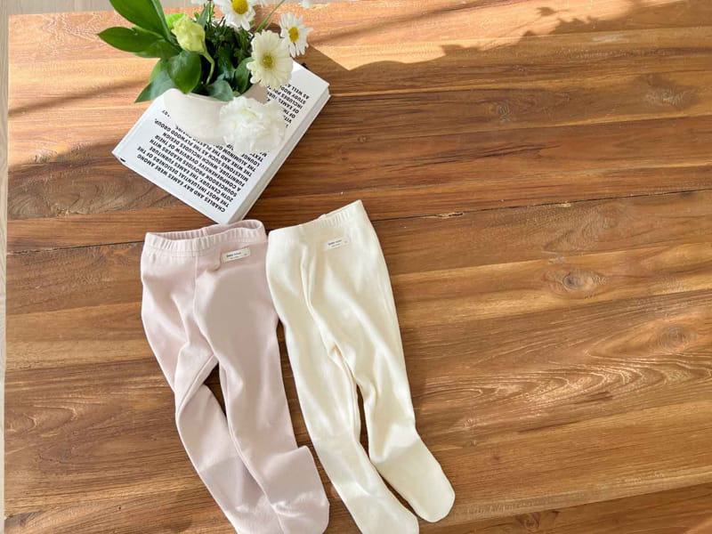 Bebe Nine - Korean Baby Fashion - #babyfever - Bebe B Pure Foot Leggings