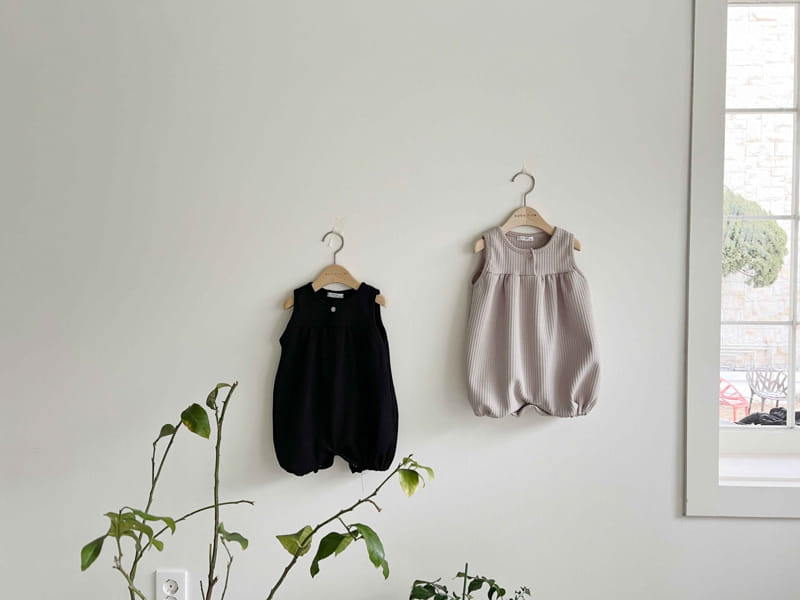 Bebe Nine - Korean Baby Fashion - #onlinebabyboutique - Bebe B Choco Waffle Dungarees - 2