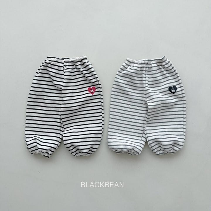 Black Bean - Korean Children Fashion - #kidsshorts - Heart Pants - 2