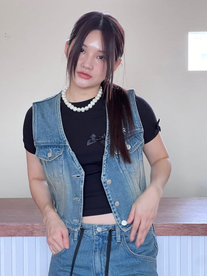 Bricklane - Korean Women Fashion - #womensfashion - Pocket Denim Vest - 4