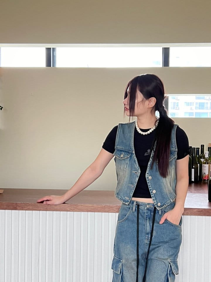 Bricklane - Korean Women Fashion - #momslook - Pocket Denim Vest - 8