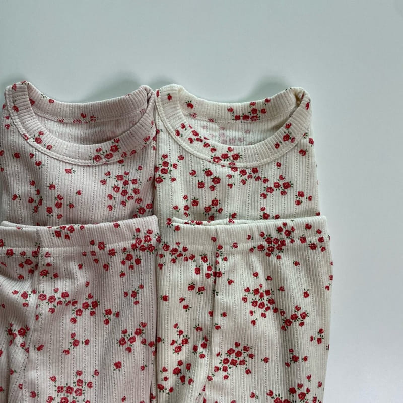 Brody Jane - Korean Children Fashion - #kidsshorts - Red Flower Top Bottom Set - 2