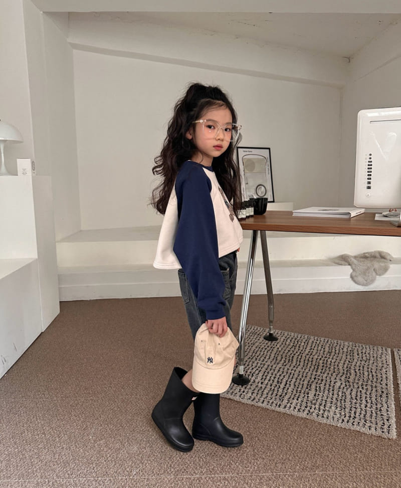Comma - Korean Children Fashion - #designkidswear - Bear Crop Tee - 11