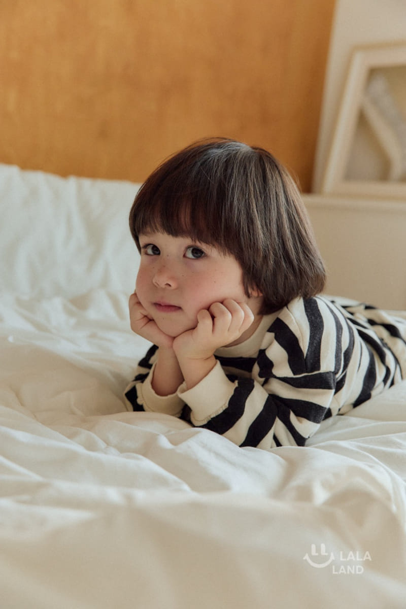 Lalaland - Korean Children Fashion - #Kfashion4kids - Papillon Sweatshirt - 7