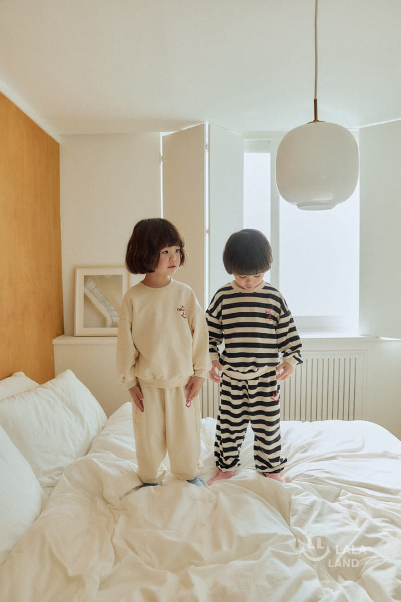 Lalaland - Korean Children Fashion - #discoveringself - Papillon Sweatshirt - 2