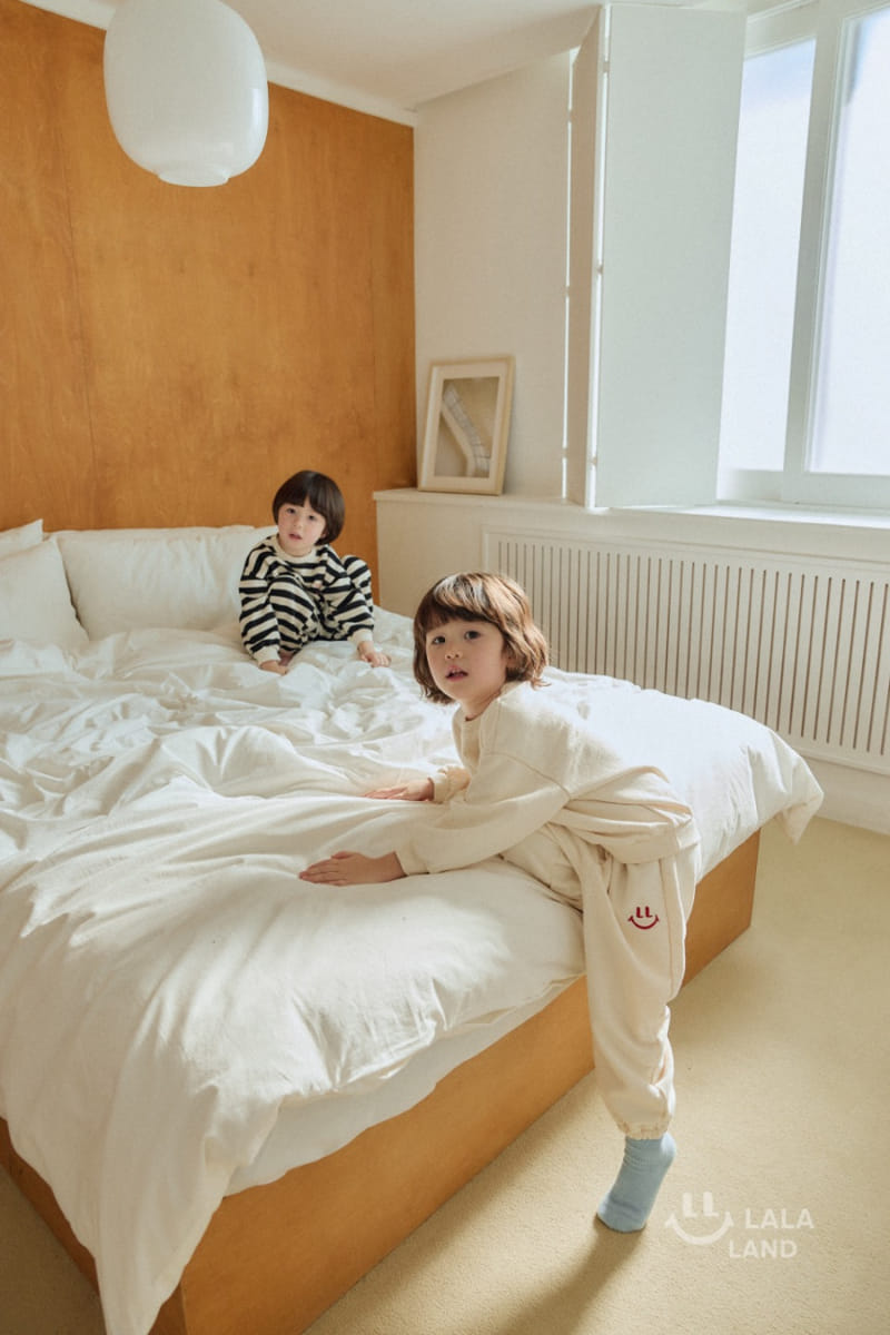 Lalaland - Korean Children Fashion - #prettylittlegirls - Papillon Joggger Pants - 10
