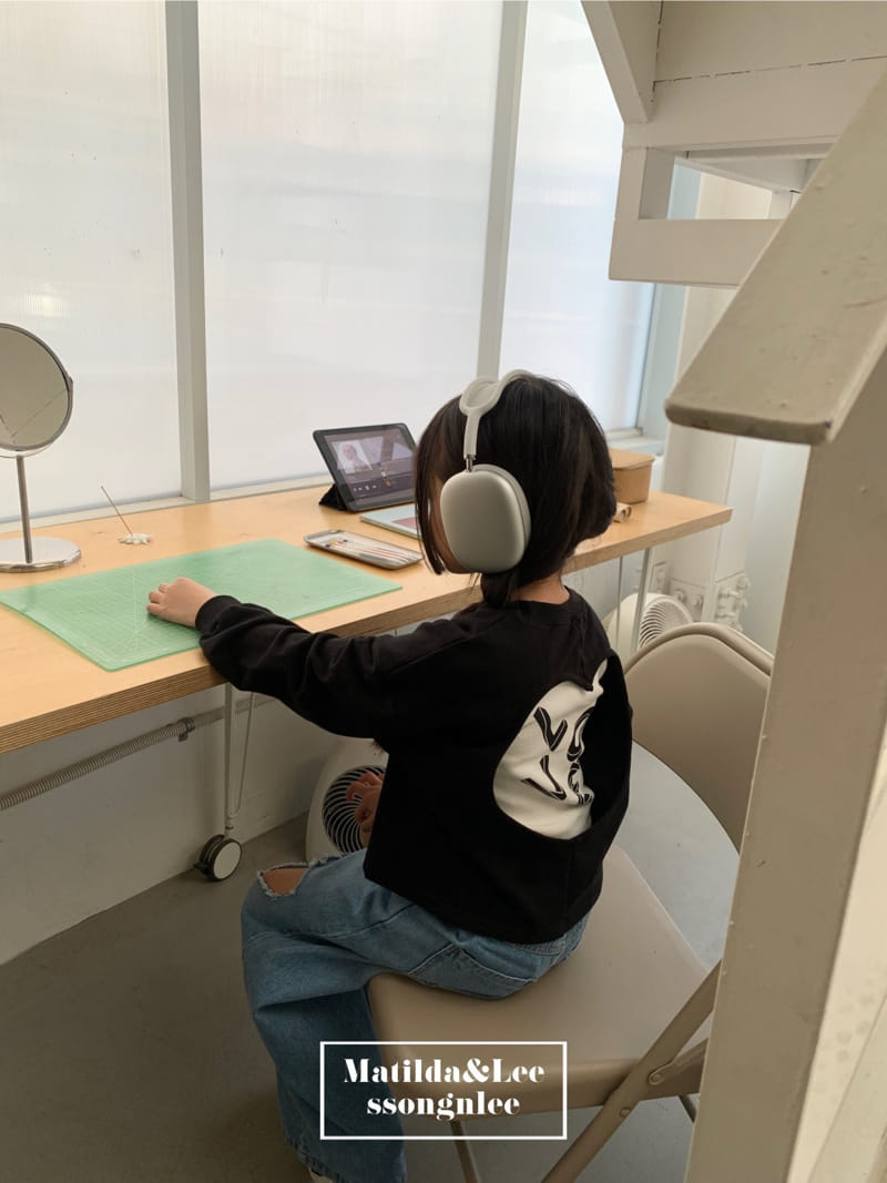 Matilda & Lee - Korean Children Fashion - #todddlerfashion - Back Heart Slit Tee