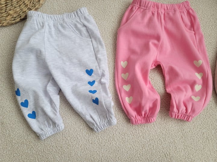 Moran - Korean Children Fashion - #childrensboutique - Heart Jogger Pants - 2