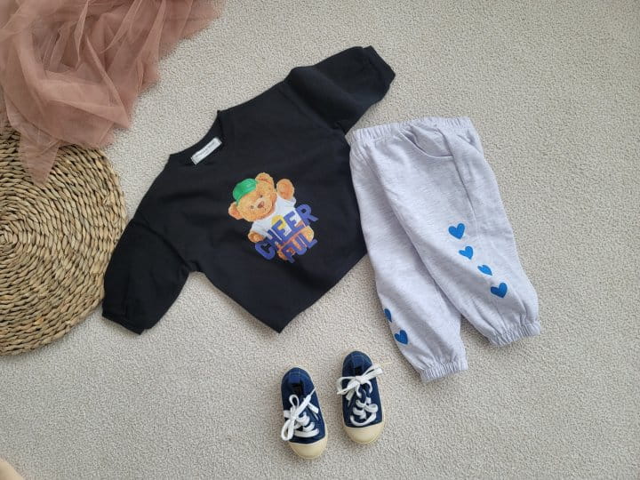 Moran - Korean Children Fashion - #kidsshorts - Heart Jogger Pants - 6