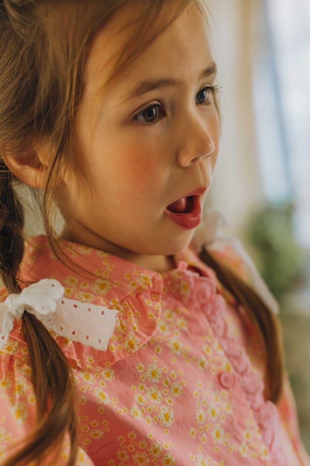 Mumunbaba - Korean Children Fashion - #magicofchildhood - Flower Ella White Ella Blouse