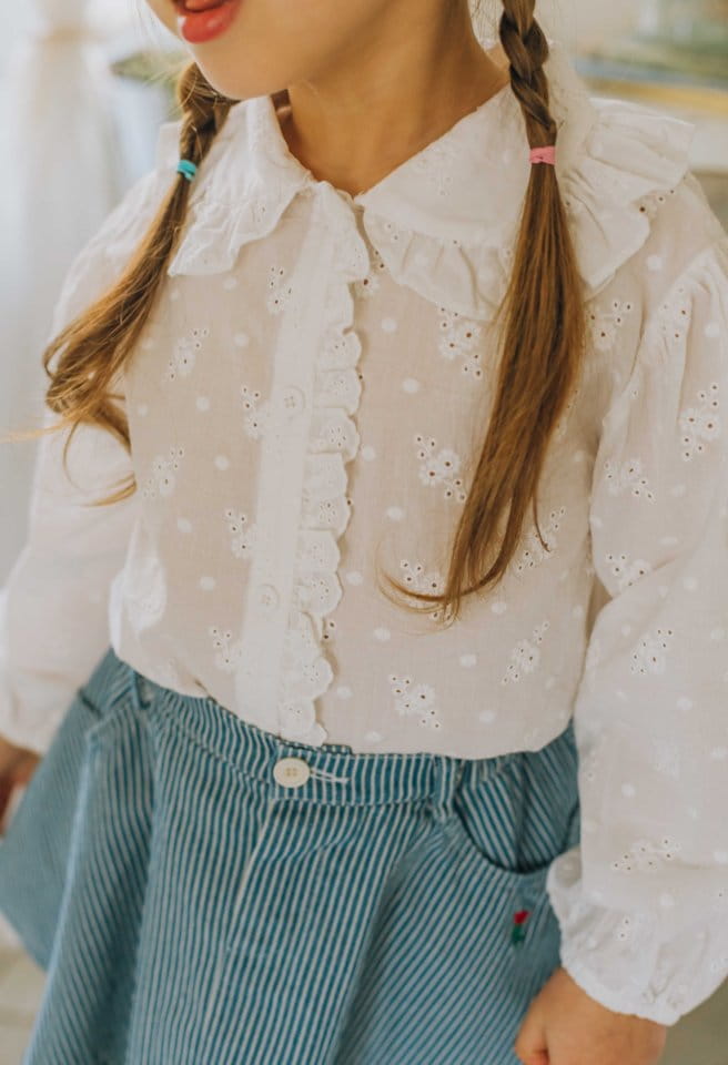 Mumunbaba - Korean Children Fashion - #stylishchildhood - Flower Ella White Ella Blouse - 6