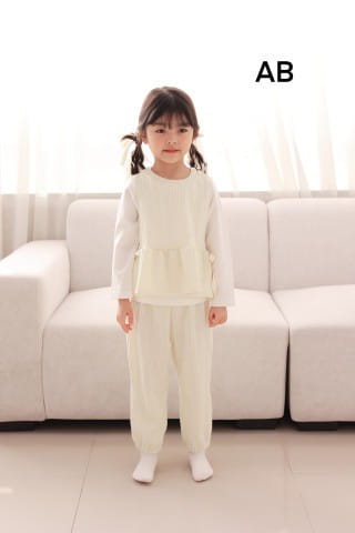 Muy Bien - Korean Children Fashion - #kidzfashiontrend - Loving Top Bottom Set