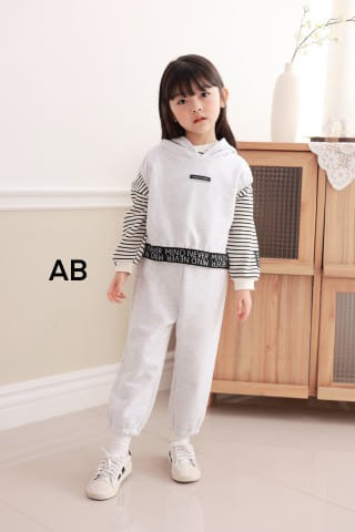 Muy Bien - Korean Children Fashion - #prettylittlegirls - Never Botton Vest Set - 3