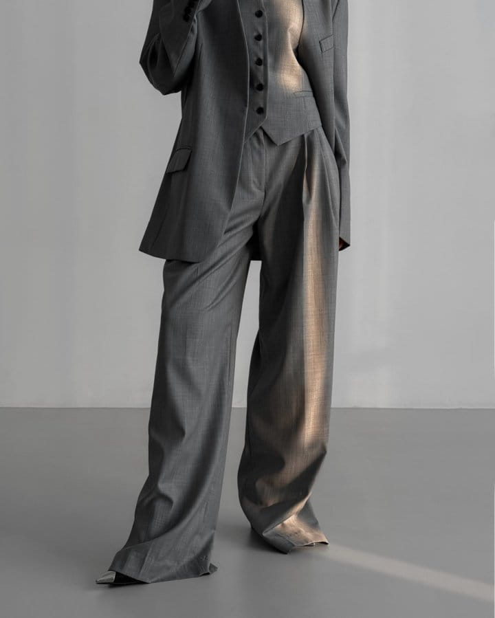 Paper Moon - Korean Women Fashion - #thatsdarling - Sharkskin Fabric Pin Tuck Set Up Wide Trousers - 5