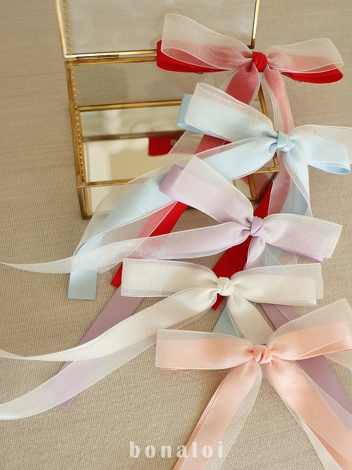 Two Fold Organdy Pin