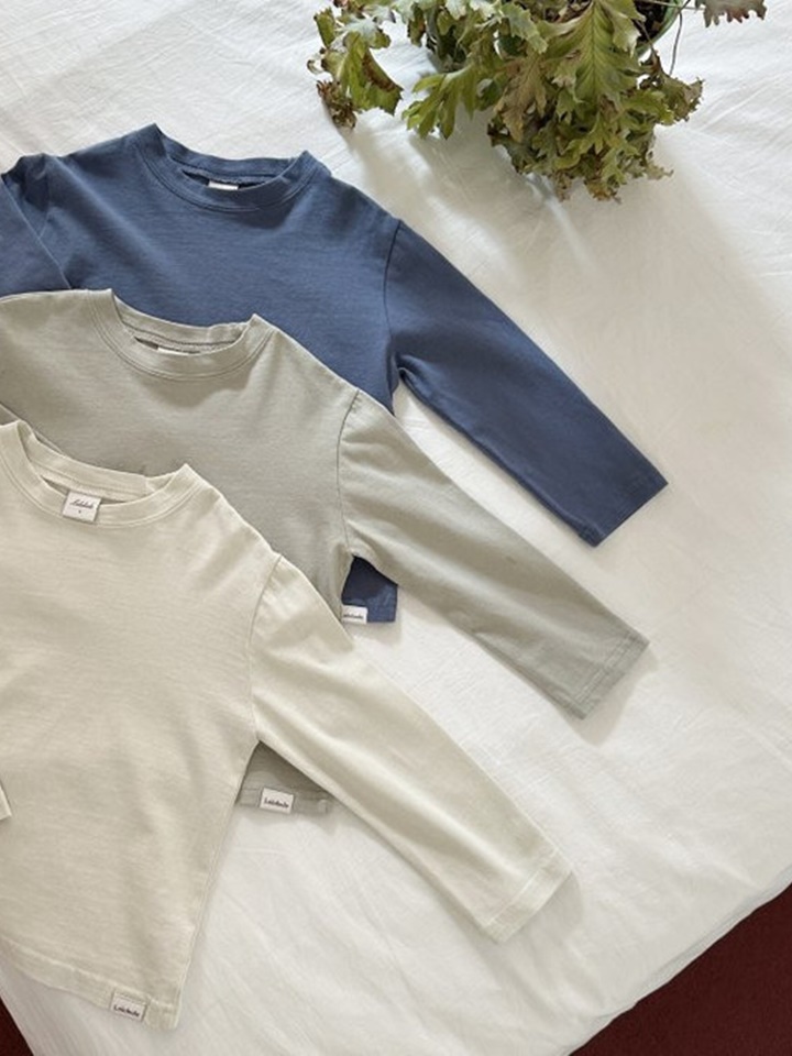 Signature A Tee