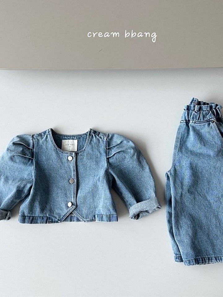 Selling Crop Denim Jacket