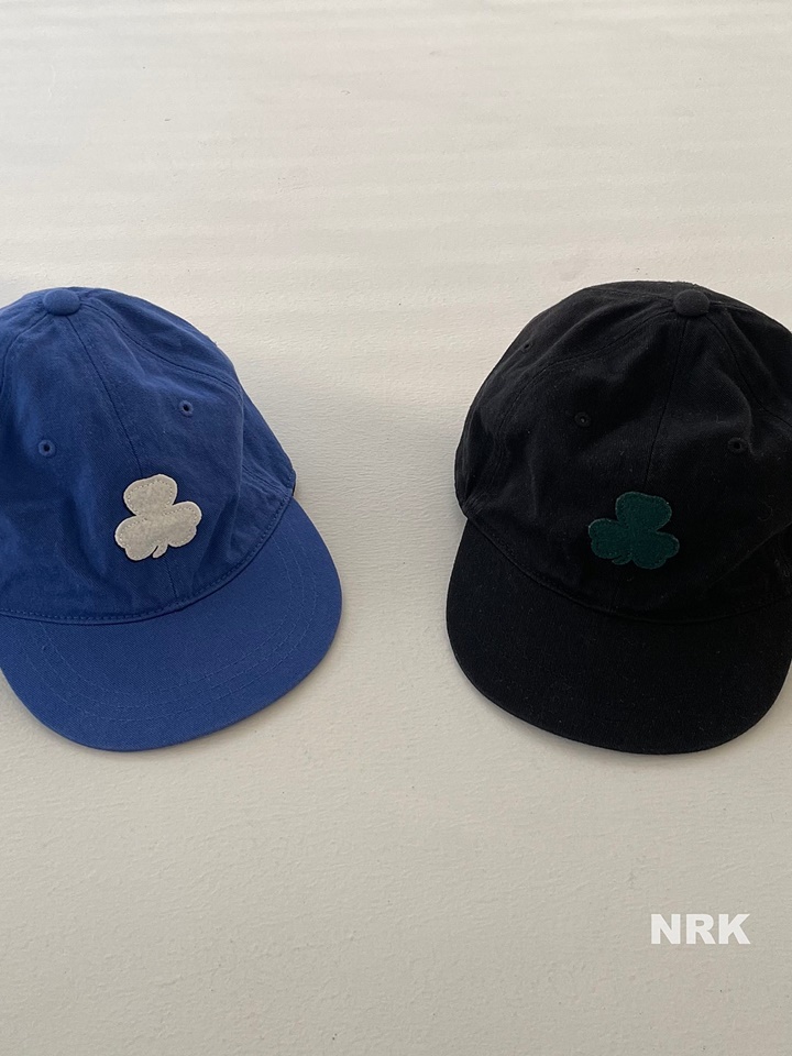 Clover Cap